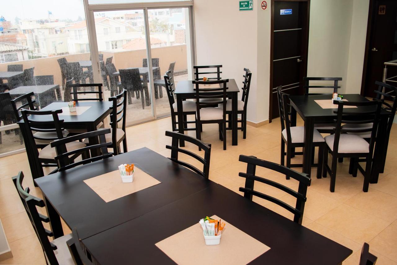 Illari Hotel Riobamba Exterior photo