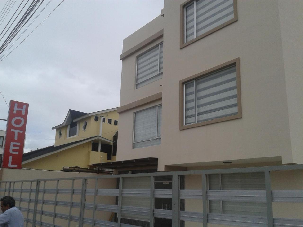 Illari Hotel Riobamba Exterior photo