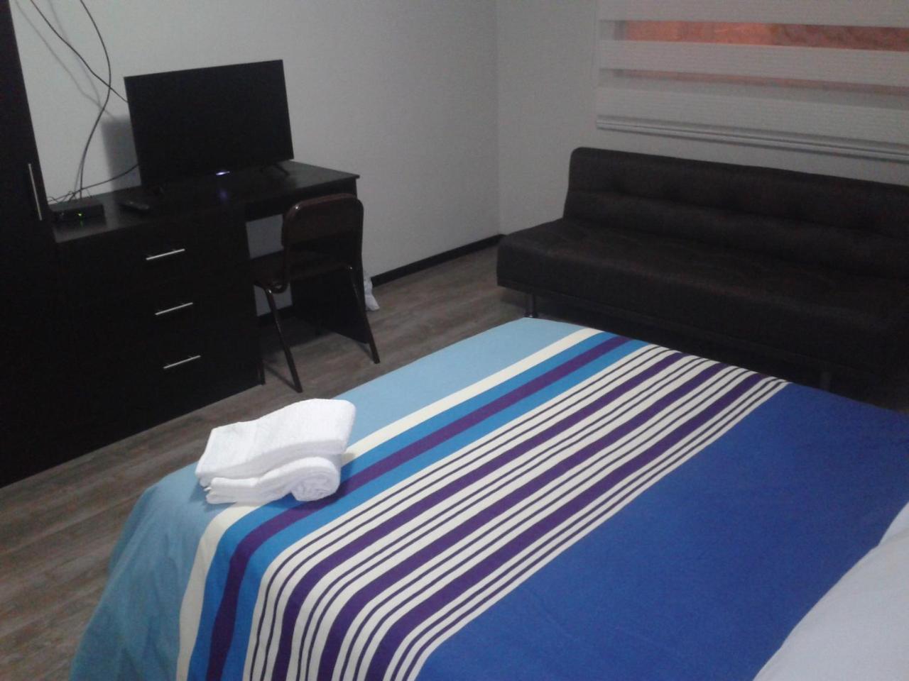 Illari Hotel Riobamba Exterior photo
